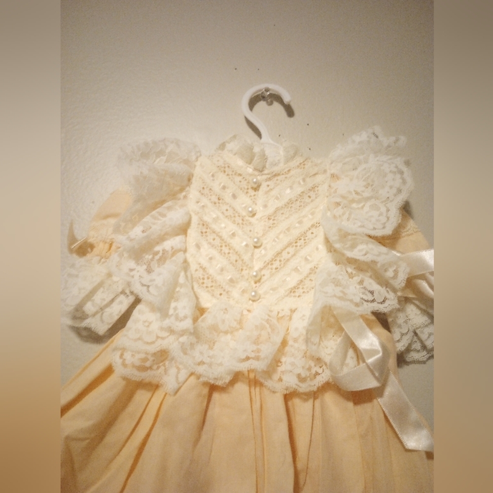 Middleton Original Dolls vintage frilly girl doll dress - Picture 3 of 6